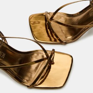 Annie Bronze - Image 4