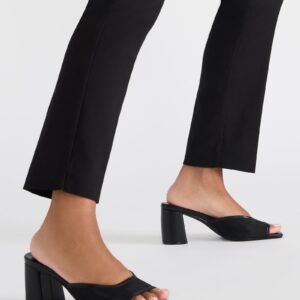 Madame Black - Image 2