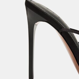 Sarabell Black - Image 4