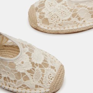 Viva White Lace - Image 3
