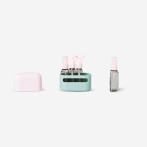 Bottles for travel in case with lid - 4 pcs - Image 3