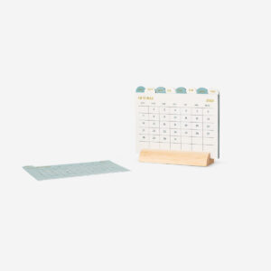 Desk Calendar with Wooden Holder - Spanish - Image 3