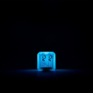 Digital alarm clock. Colour-changing - Image 3