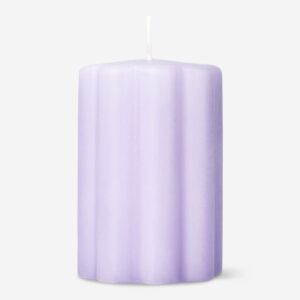 Flower shaped pillar candle - Image 2
