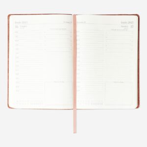 Leather-Bound Daily Diary - Spanish - Image 2