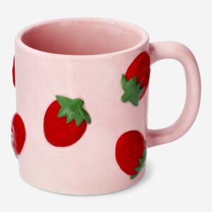 Mug with embossed strawberries - 400 ml - Image 1