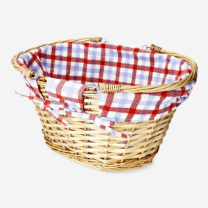 Picnic basket with checkered fabric