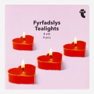 Red heart shaped pillar candles - 4 pcs - Image 1