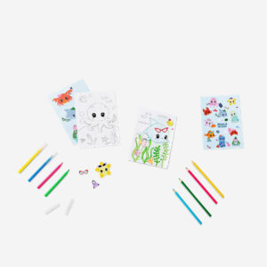 Suitcase shaped stationery kit - Image 3