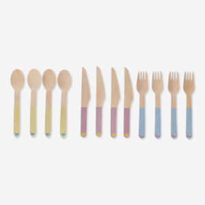Wooden cutlery. For 4 people