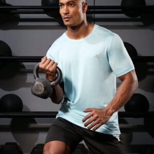 Boyfriend Style Men's Solid Color Short Sleeve Summer Tee With Round Neck - Image 3