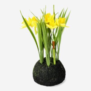 Decorative daffodil flower - Image 1