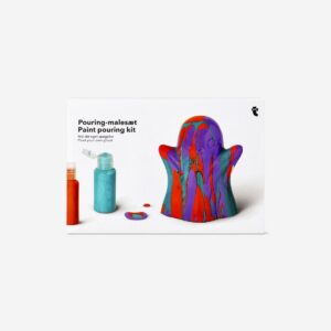 DIY paint pouring ghost - Image 3
