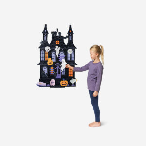 Felt haunted house with detachable figures - Image 1