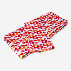 Fleece blanket with red hearts and sleeves - One size - Image 2
