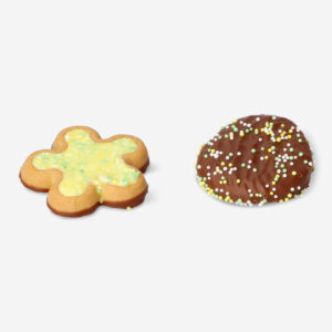 Flower and egg shaped cookies with filling - Image 3