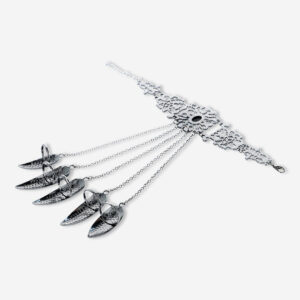 Hand Jewellery with Nails - Image 3