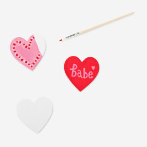 Mini magnetic heart shaped canvases - 3 pcs - Image 3