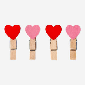 Mini pegs with hearts - 18 pcs - Image 3