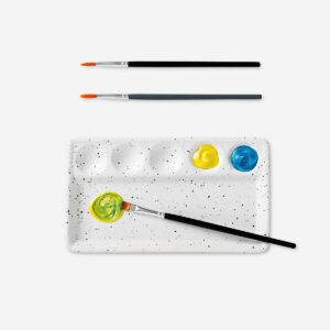 Mixing palette. With paintbrushes - Image 1