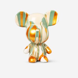 Paint pouring kit with animal figure - Image 1
