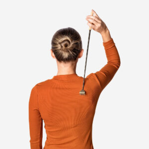 Telescopic bamboo back scratcher - Image 2