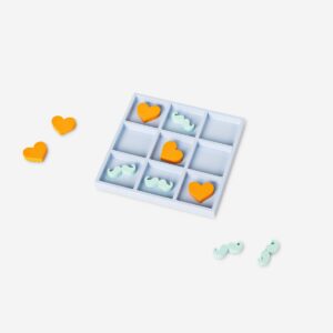 Tic-tac-toe moustache and heart themed - Image 3
