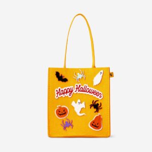 Trick and treat felt bag with candy - Vanilla and strawberry flavours